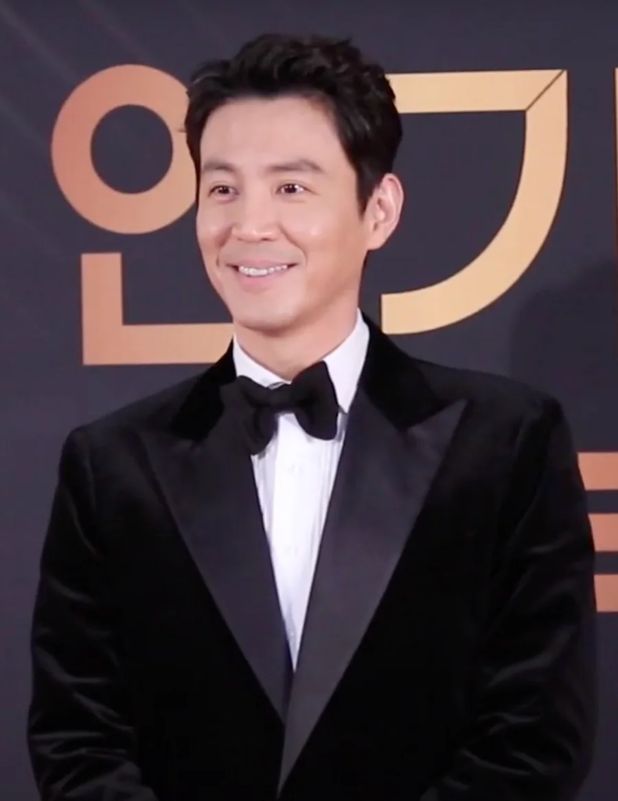 최원영 인물 사진