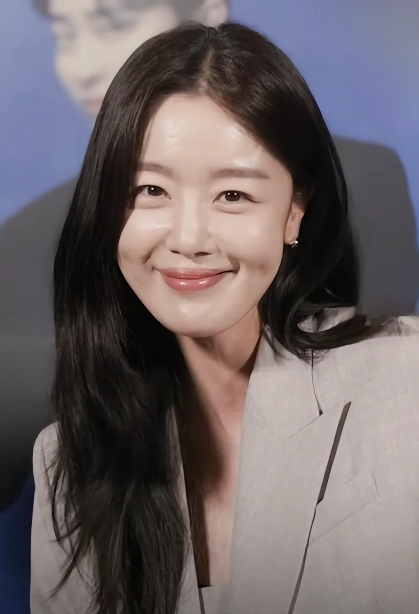 한선화 인물 사진