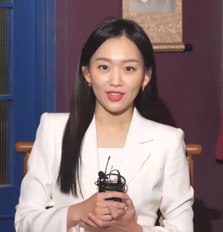 진기주 인물 사진