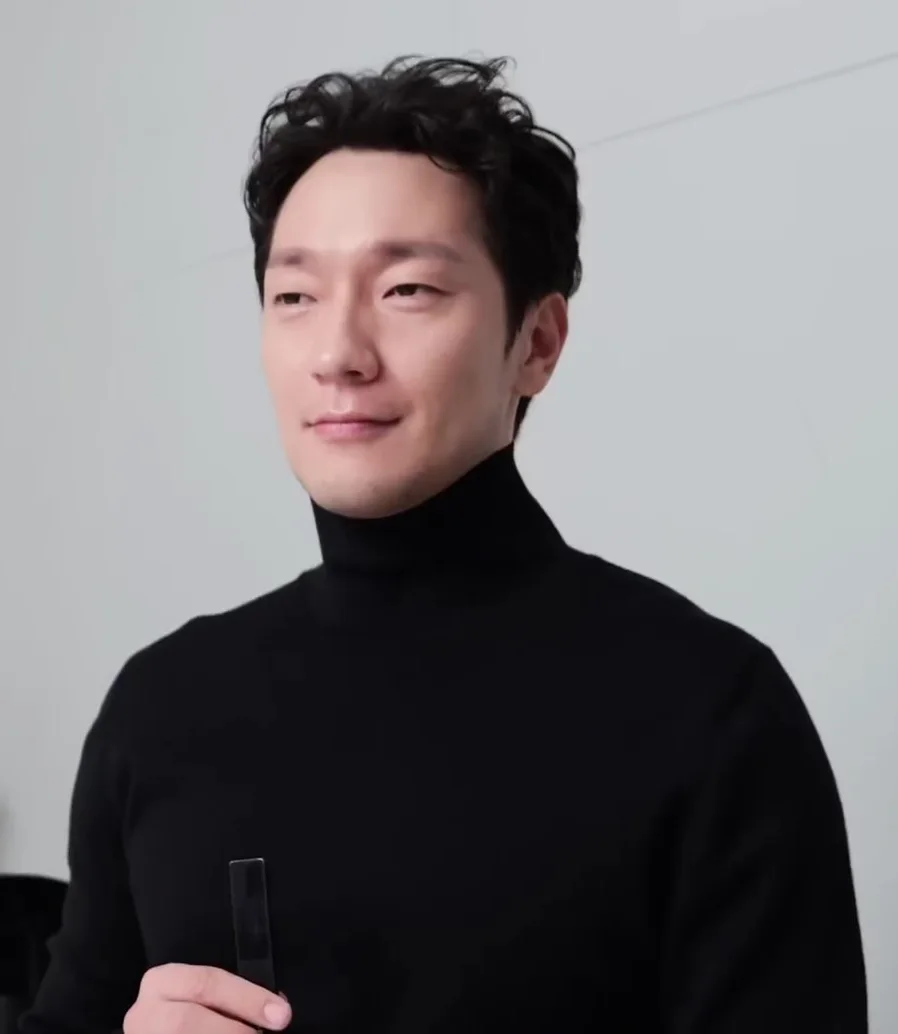 손석구 인물 사진